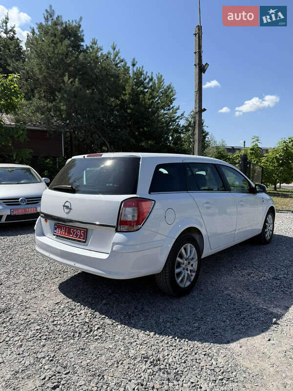 Универсал Opel Astra 2010 в Белой Церкви