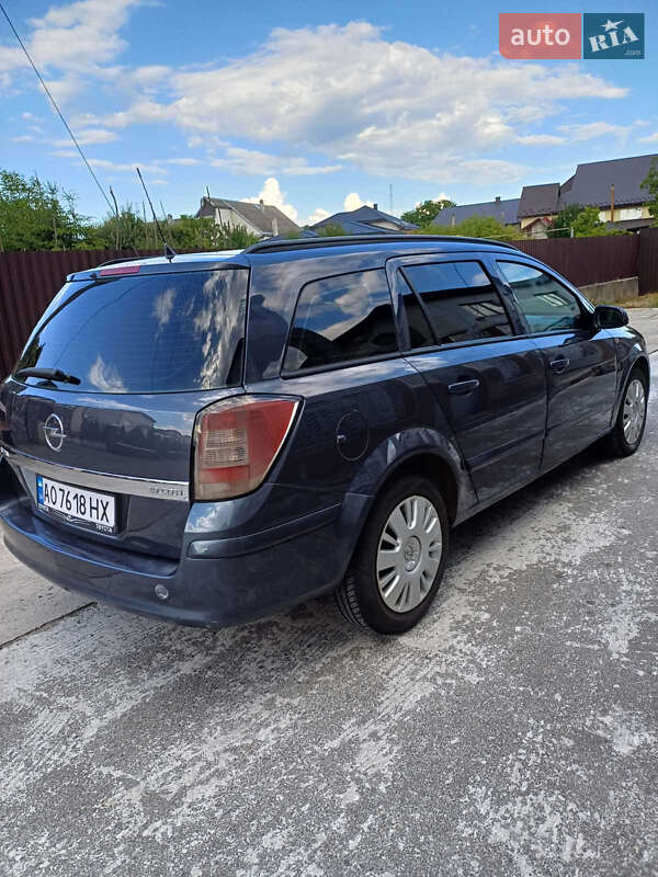 Универсал Opel Astra 2007 в Тячеве