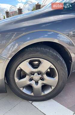 Универсал Opel Astra 2010 в 