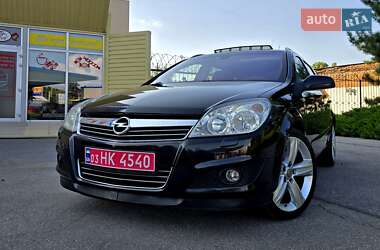 Универсал Opel Astra 2009 в Полтаве