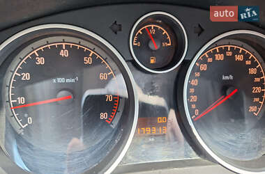 Универсал Opel Astra 2009 в 