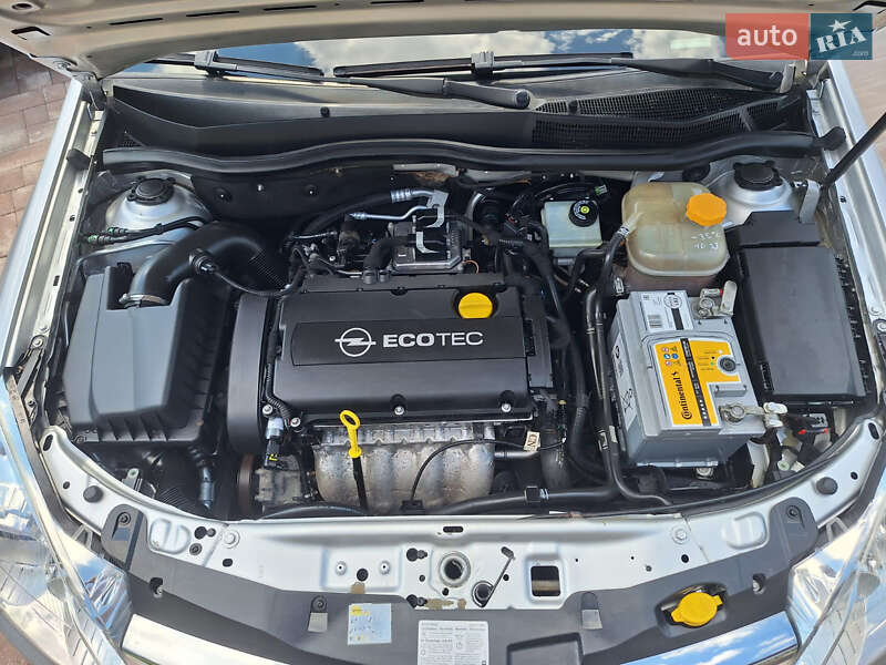 Универсал Opel Astra 2009 в Виннице