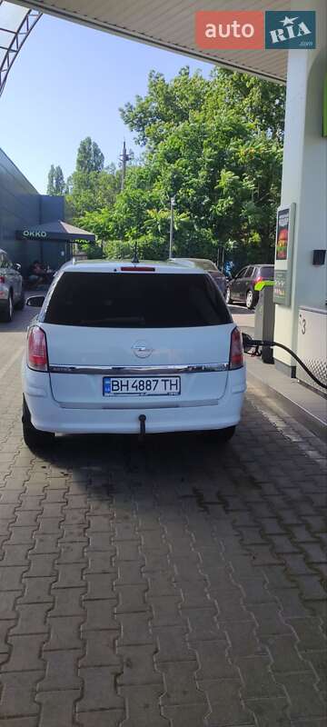 Универсал Opel Astra 2008 в Михайло-Ларином