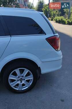 Универсал Opel Astra 2008 в 