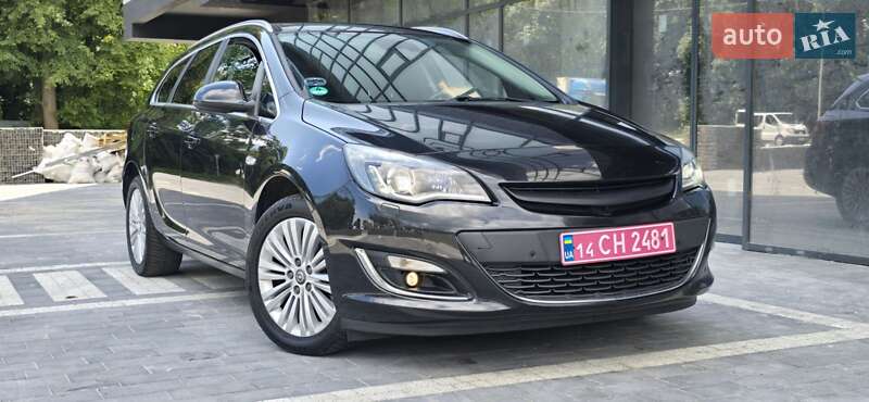 Универсал Opel Astra 2015 в Стрые