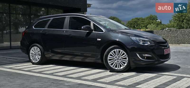 Универсал Opel Astra 2015 в Стрые