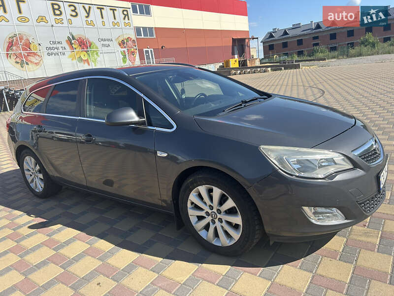 Opel Astra 2012