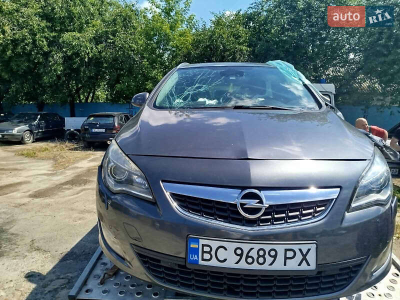 Opel Astra 2011