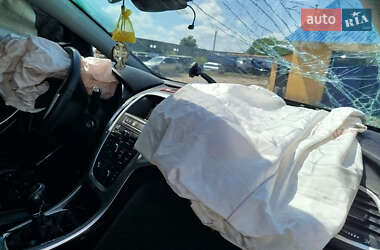 Универсал Opel Astra 2011 в 