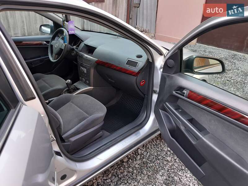 Универсал Opel Astra 2004 в Бердичеве