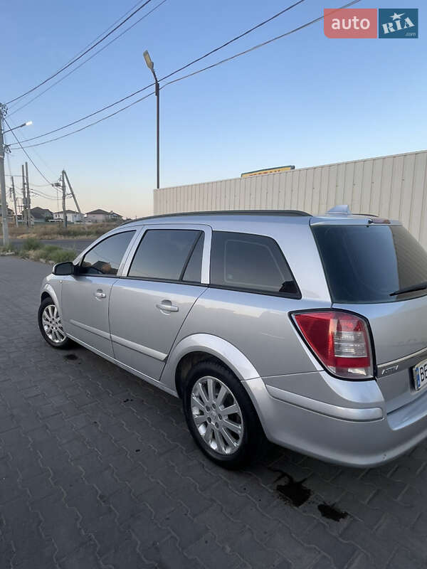 Универсал Opel Astra 2008 в Одессе