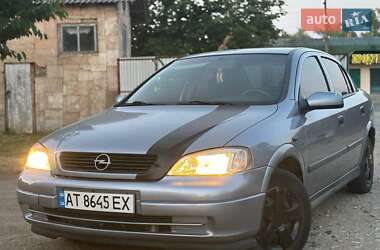 Седан Opel Astra 2003 в Надвірній