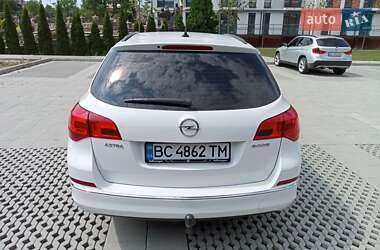 Универсал Opel Astra 2015 в 