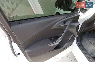 Универсал Opel Astra 2015 в 