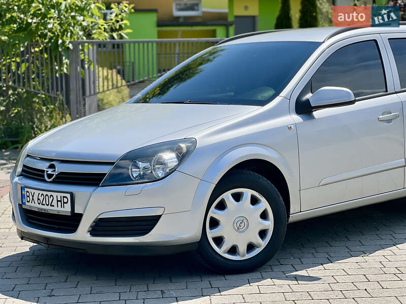 Універсал Opel Astra 2005 в Івано-Франківську