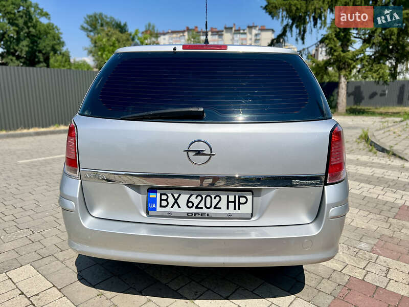 Універсал Opel Astra 2005 в Івано-Франківську