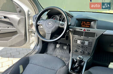 Универсал Opel Astra 2005 в 