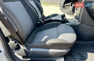 Универсал Opel Astra 2005 в 