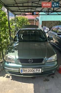 Седан Opel Astra 2000 в Черноморске