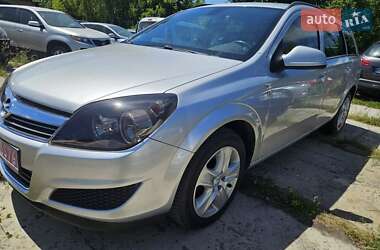 Универсал Opel Astra 2011 в Виннице