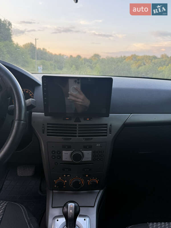 Хетчбек Opel Astra 2006 в Звягелі