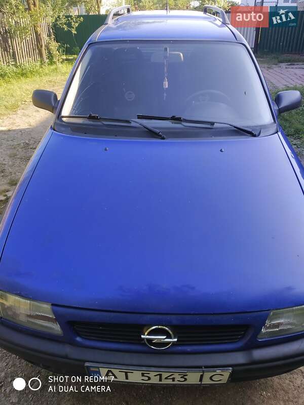 Универсал Opel Astra 1996 в 