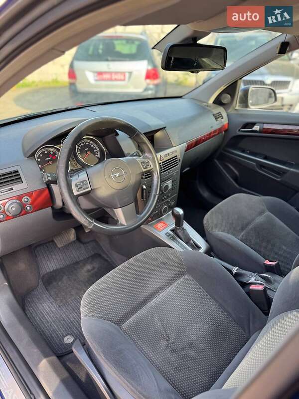 Универсал Opel Astra 2005 в Луцке
