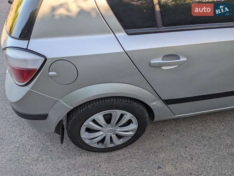 Хэтчбек Opel Astra 2004 в Ровно фото 10 Хэтчбек Opel Astra 2004 в Ровно