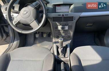 Універсал Opel Astra 2006 в 