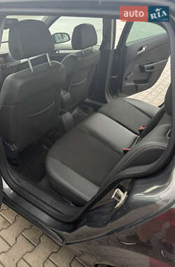 Универсал Opel Astra 2009 в 