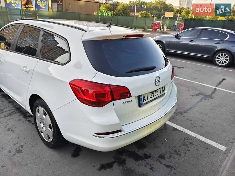 Универсал Opel Astra 2012 в Киеве
