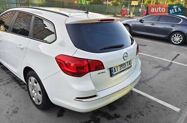 Универсал Opel Astra 2012 в 
