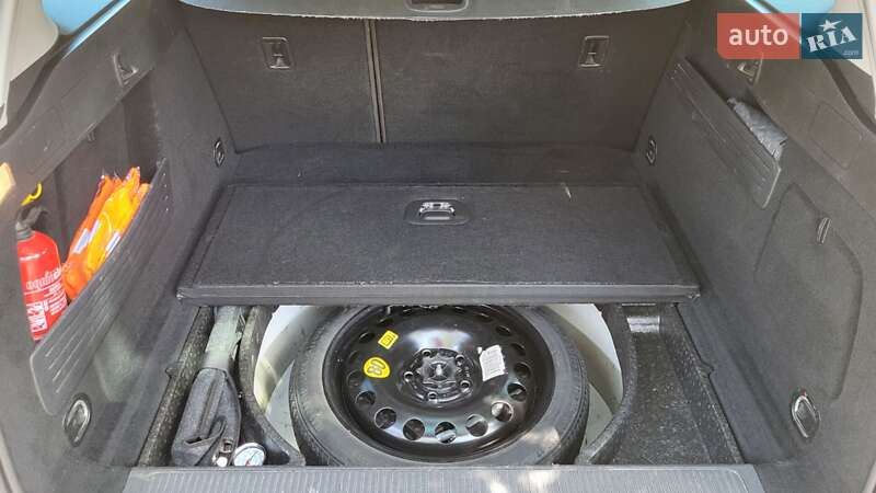 Універсал Opel Astra 2012 в Новопокровці