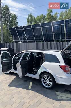 Универсал Opel Astra 2010 в 