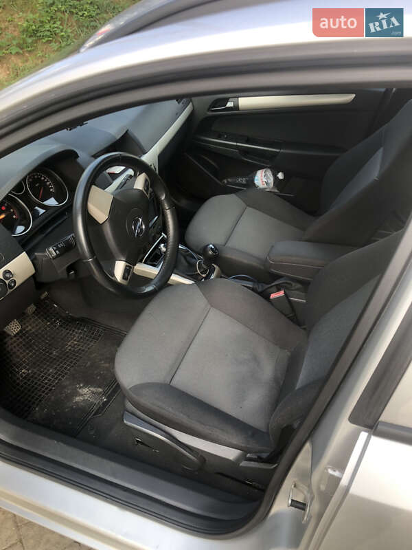 Универсал Opel Astra 2007 в Львове