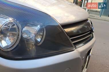 Седан Opel Astra 2011 в 