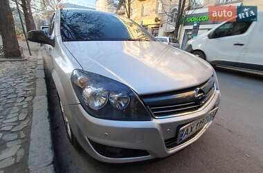 Седан Opel Astra 2011 в 