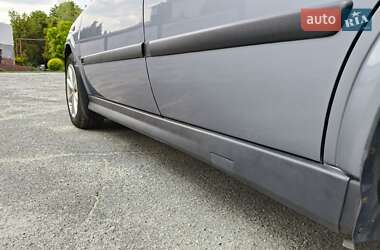Седан Opel Astra 2004 в 