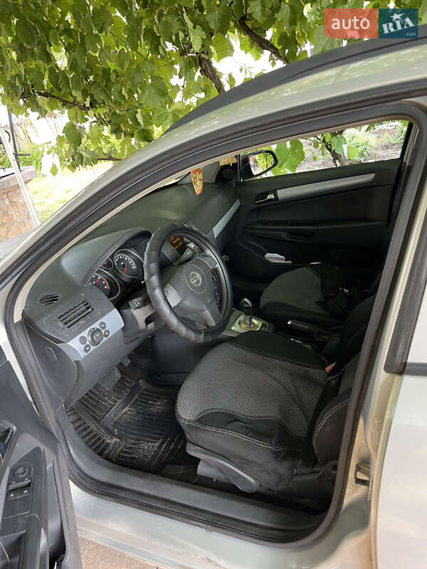 Универсал Opel Astra 2005 в Белозерье фото 3 Универсал Opel Astra 2005 в Белозерье