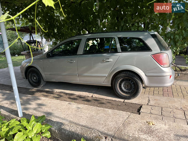 Универсал Opel Astra 2005 в Белозерье фото 2 Универсал Opel Astra 2005 в Белозерье