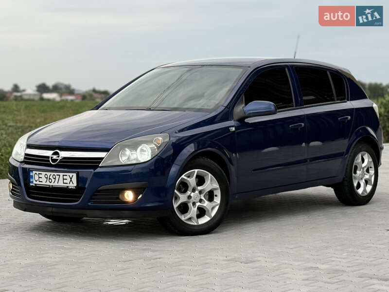 Хэтчбек Opel Astra 2006 в Черновцах