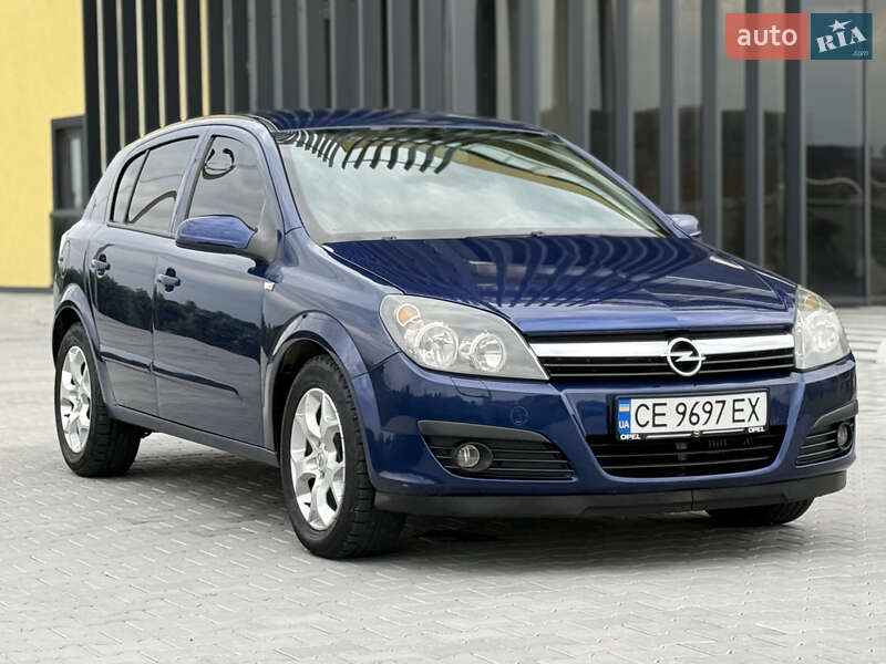 Хэтчбек Opel Astra 2006 в Черновцах