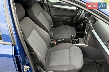 Хэтчбек Opel Astra 2006 в 