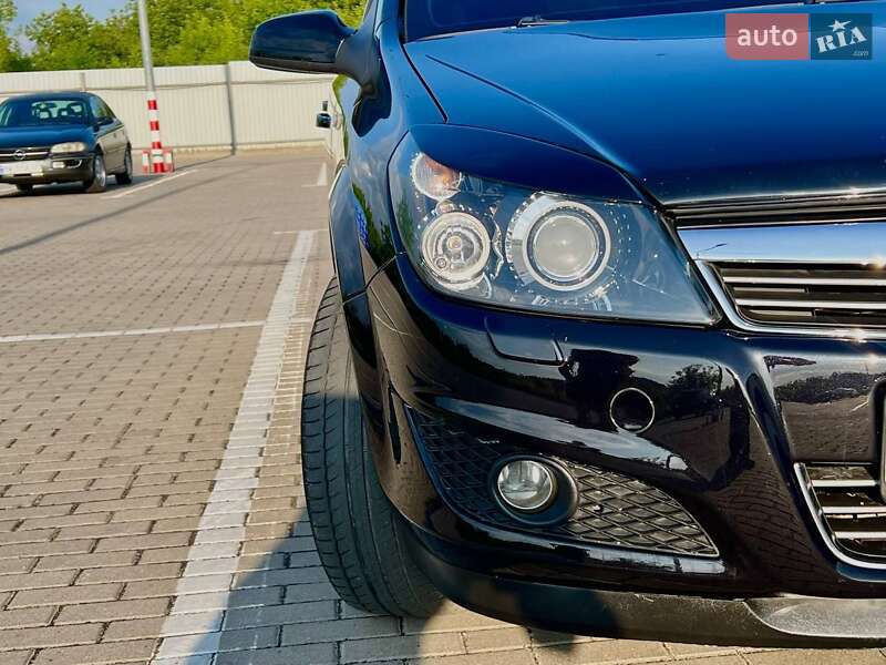 Универсал Opel Astra 2008 в Дубно