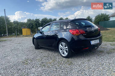 Хэтчбек Opel Astra 2009 в 