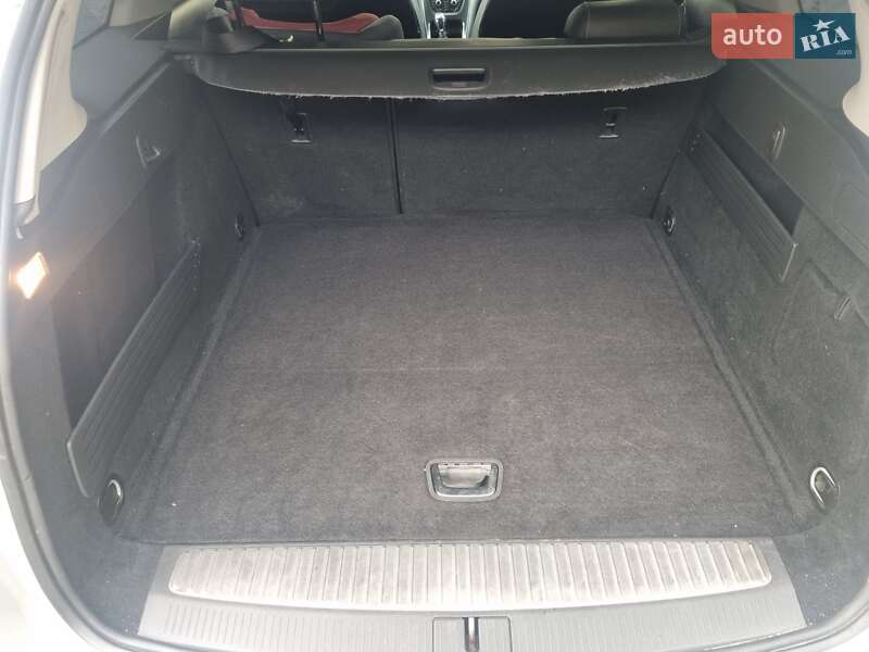Універсал Opel Astra 2014 в Луцьку