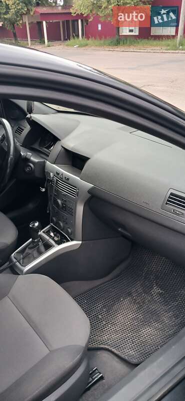Хэтчбек Opel Astra 2012 в Харькове