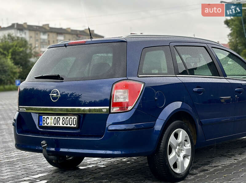Универсал Opel Astra 2008 в Тернополе