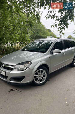 Универсал Opel Astra 2005 в Ровно