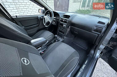 Седан Opel Astra 2007 в 